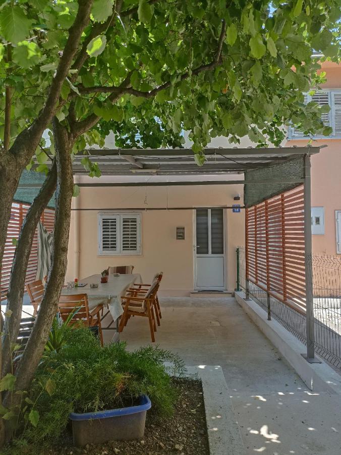 Apartmani Ana Tivat Eksteriør billede