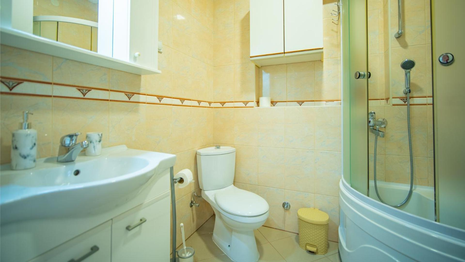 Apartmani Ana Tivat Eksteriør billede