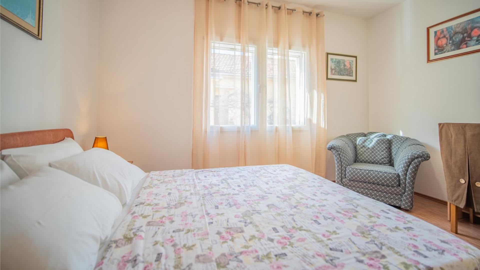 Apartmani Ana Tivat Eksteriør billede
