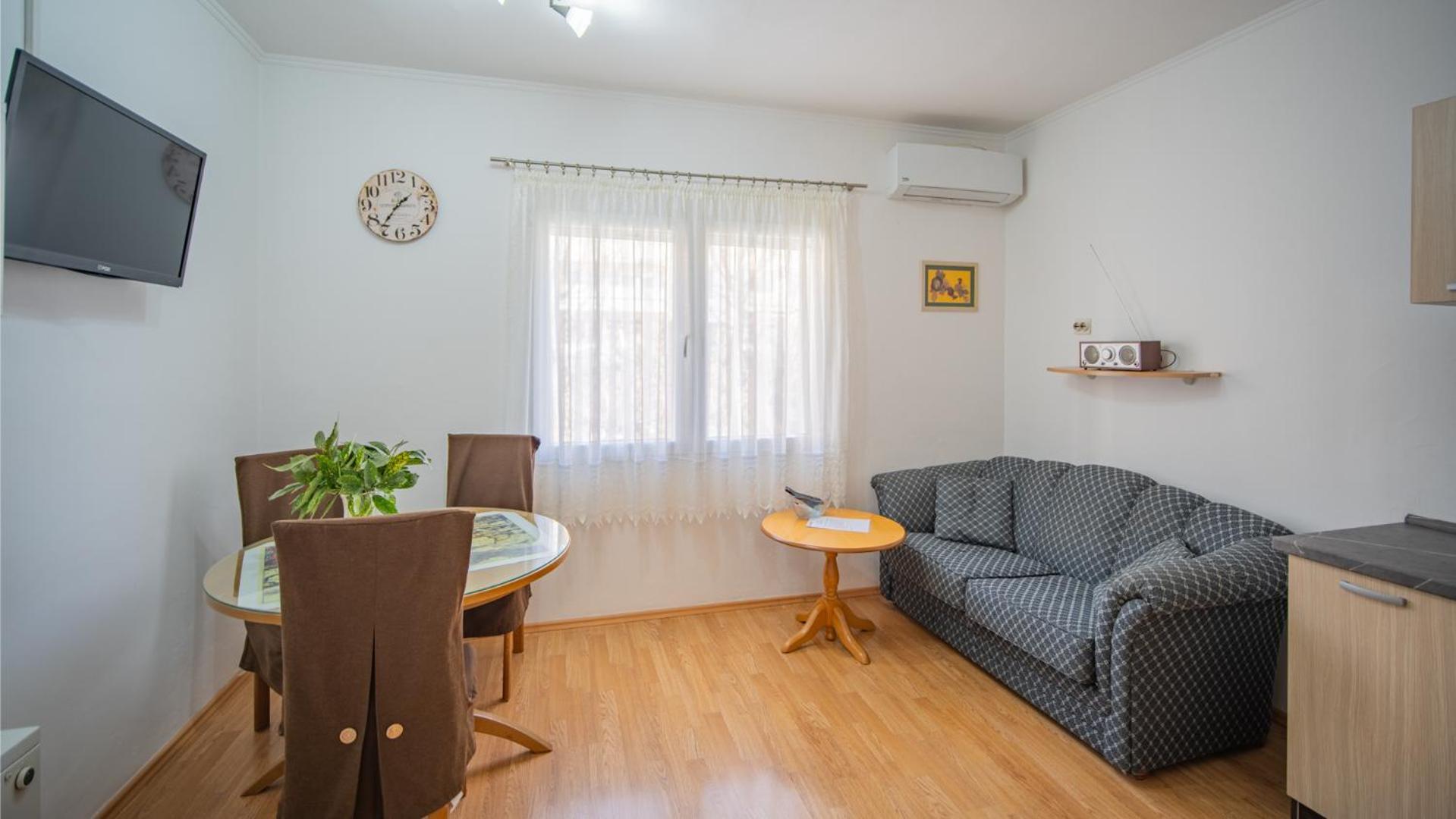 Apartmani Ana Tivat Eksteriør billede